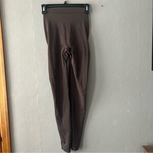 SKIMS Espresso Sheer Sculpt Low Back Cropped Leggings Size XXS NWT